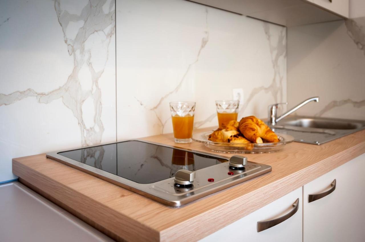 Apartment Roze ロヴィニ エクステリア 写真